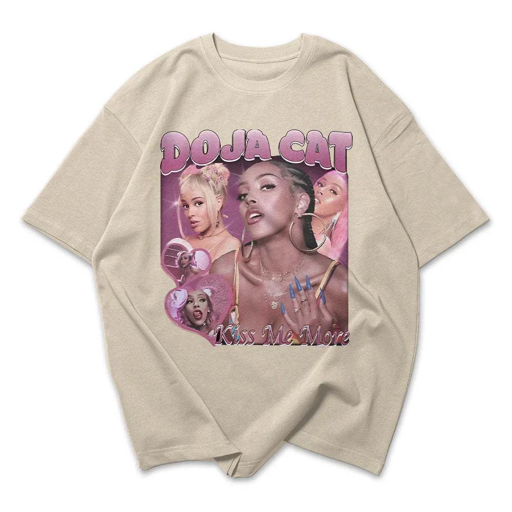 Camiseta Oversized Doja Cat Kiss Me More - Pérola