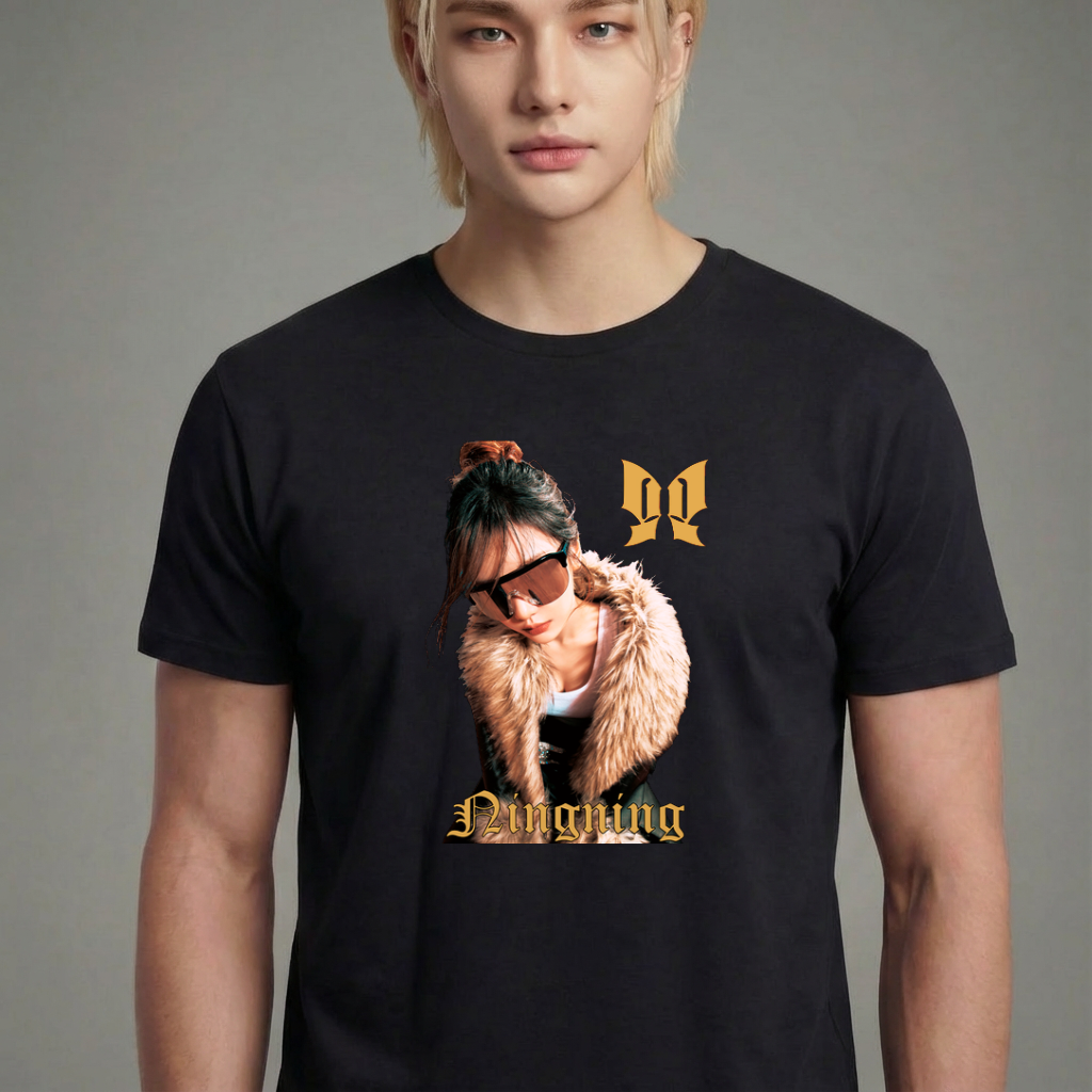 Camiseta camiseta-basica-aespa-ningning-butterfly - Preta