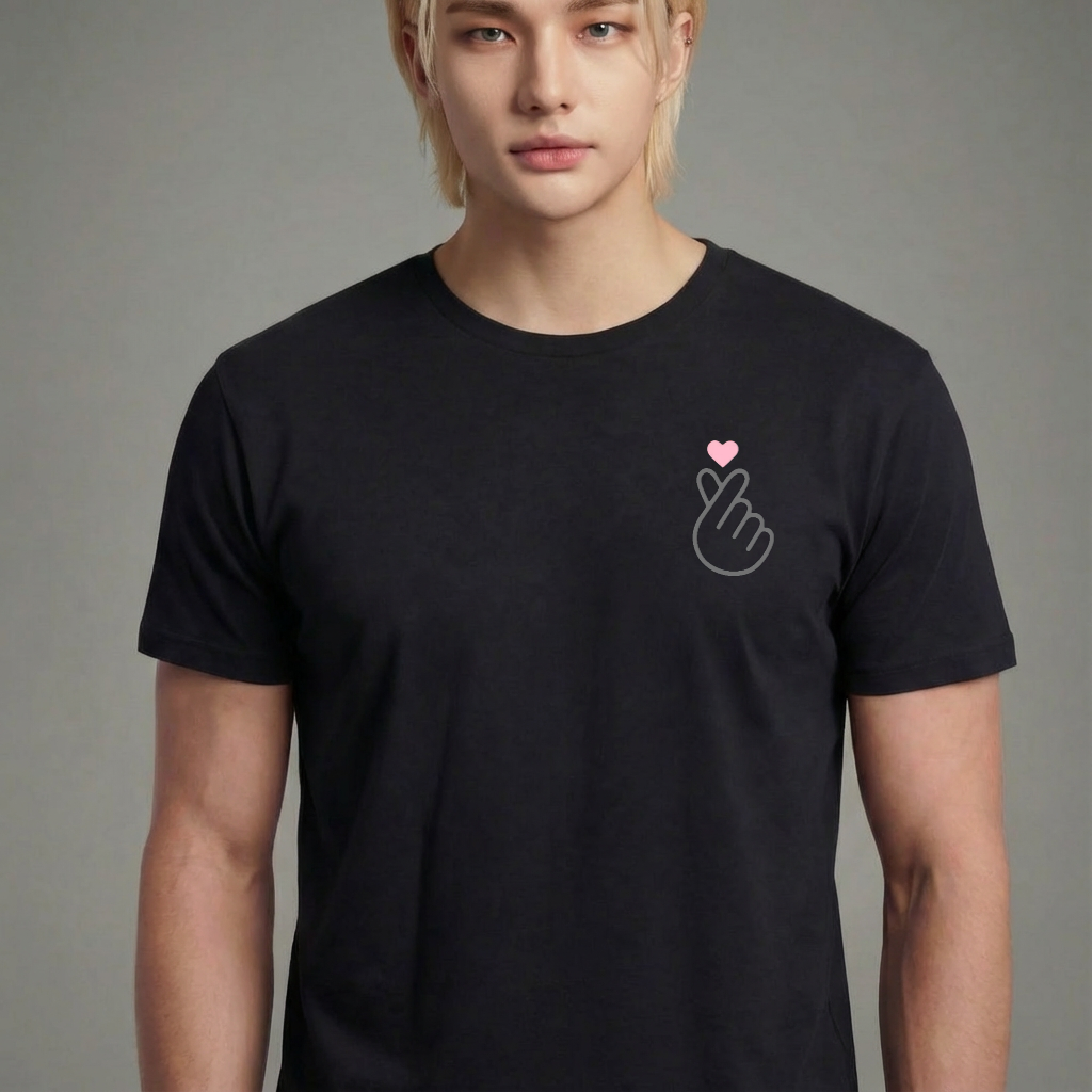 Camiseta camiseta-basica-bts-finger-heart - Preta