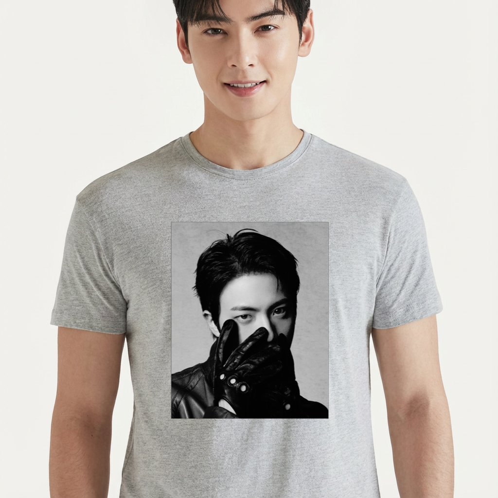 Camiseta BTS Jin Photo B&W cinza