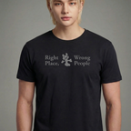 Camiseta BTS Right People, Wrong Place preta
