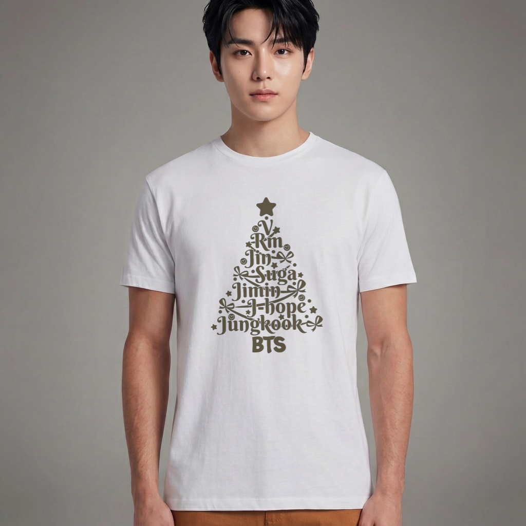 Camiseta Básica Christmas BTS Arvore de Natal - Branca