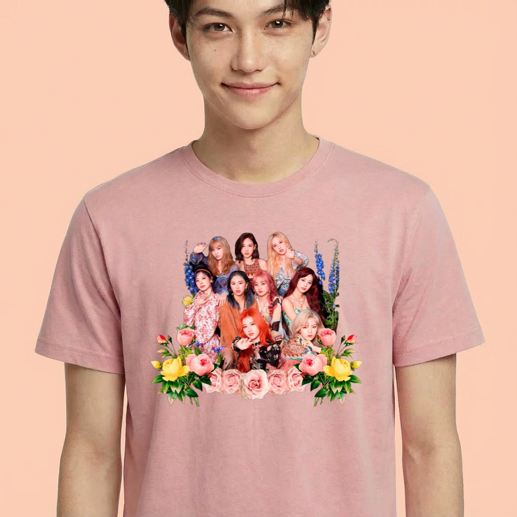 Camiseta Twice Flowers rosa